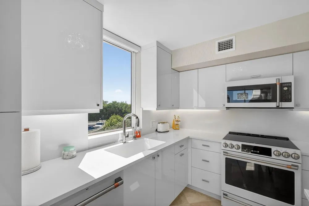 5380 Ocean Drive #3b Singer Island, FL 33404