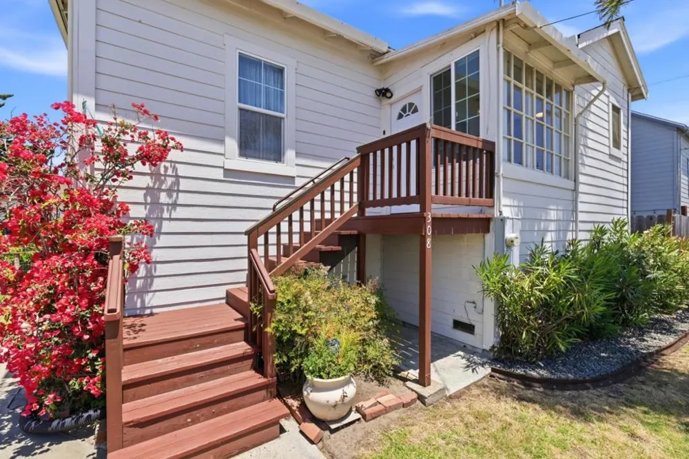 308 Gharkey Street Santa Cruz, CA 95060