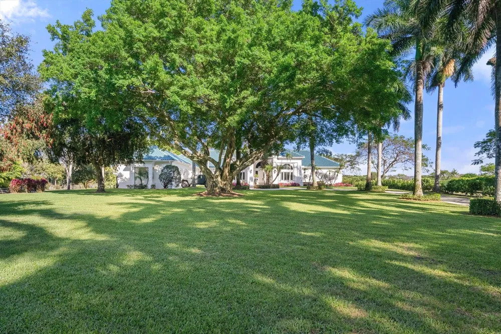 3250 Santa Barbara Drive Wellington, FL 33414