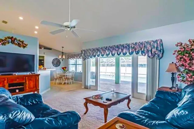 424 Holly Drive Sebring, FL 33876