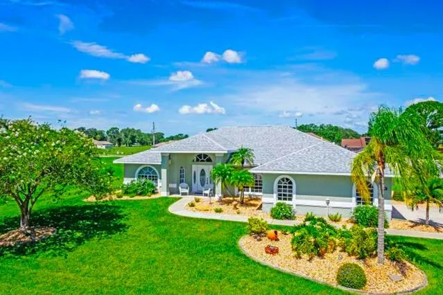 424 Holly Drive Sebring, FL 33876