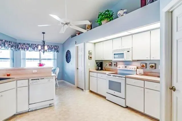 424 Holly Drive Sebring, FL 33876