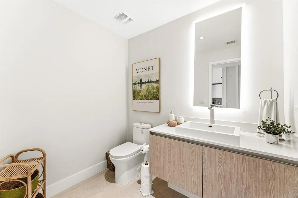 3100 Ocean Drive #1702p Singer Island, FL 33404