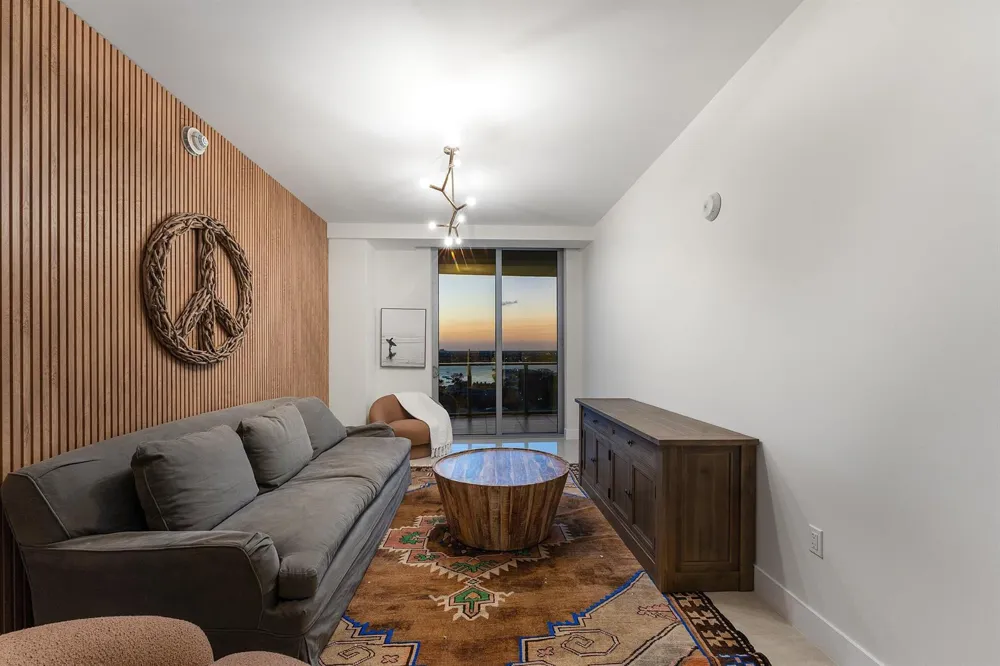 3100 Ocean Drive #1702p Singer Island, FL 33404