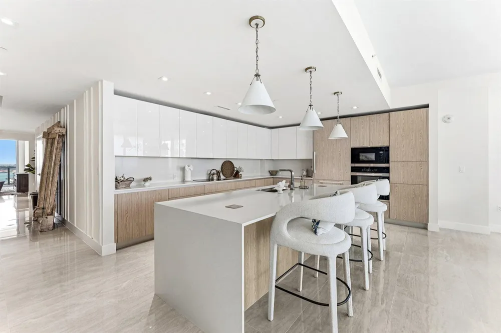 3100 Ocean Drive #1702p Singer Island, FL 33404
