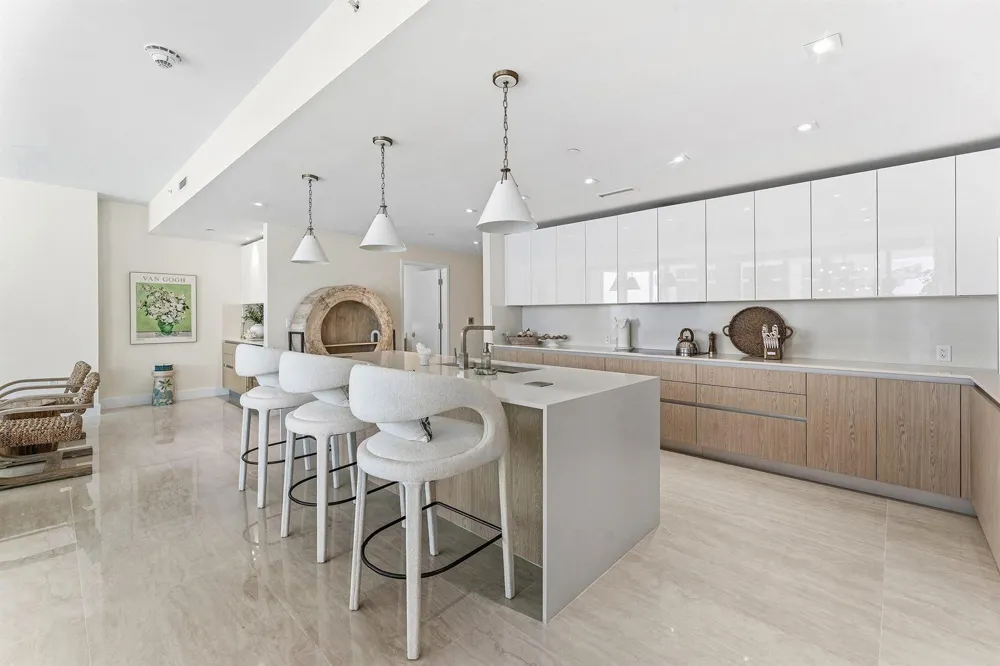 3100 Ocean Drive #1702p Singer Island, FL 33404