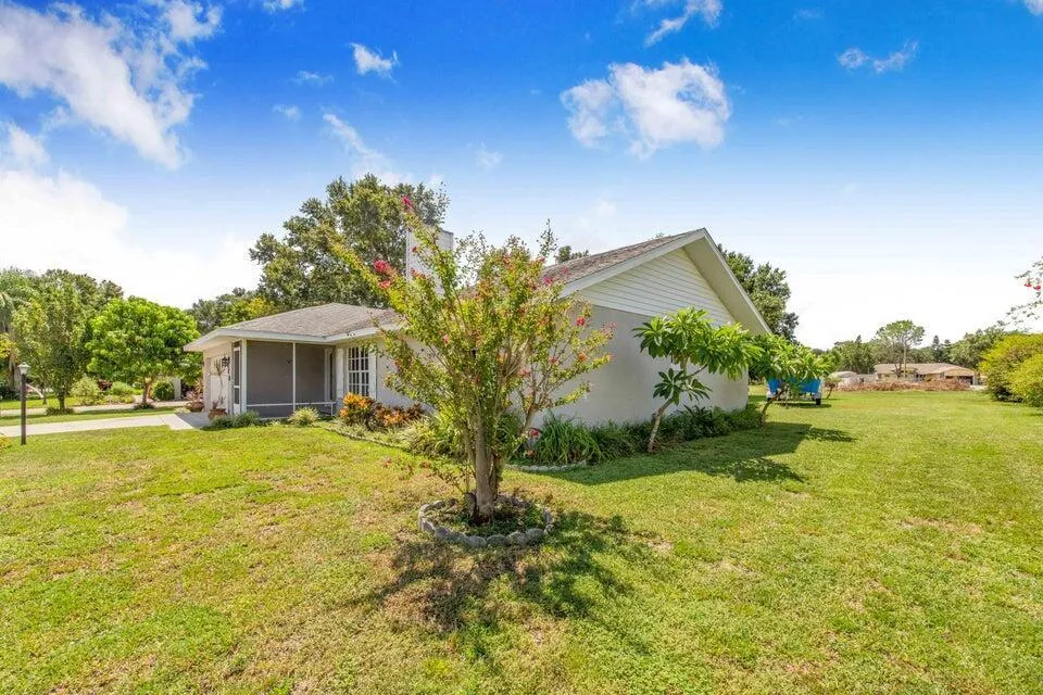 910 Liberty Lane 