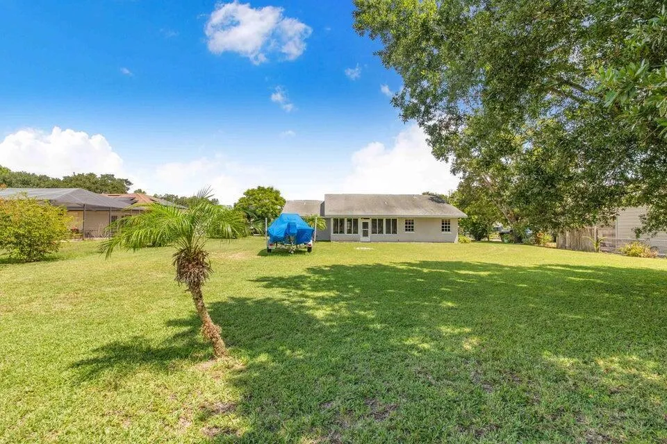 910 Liberty Lane 