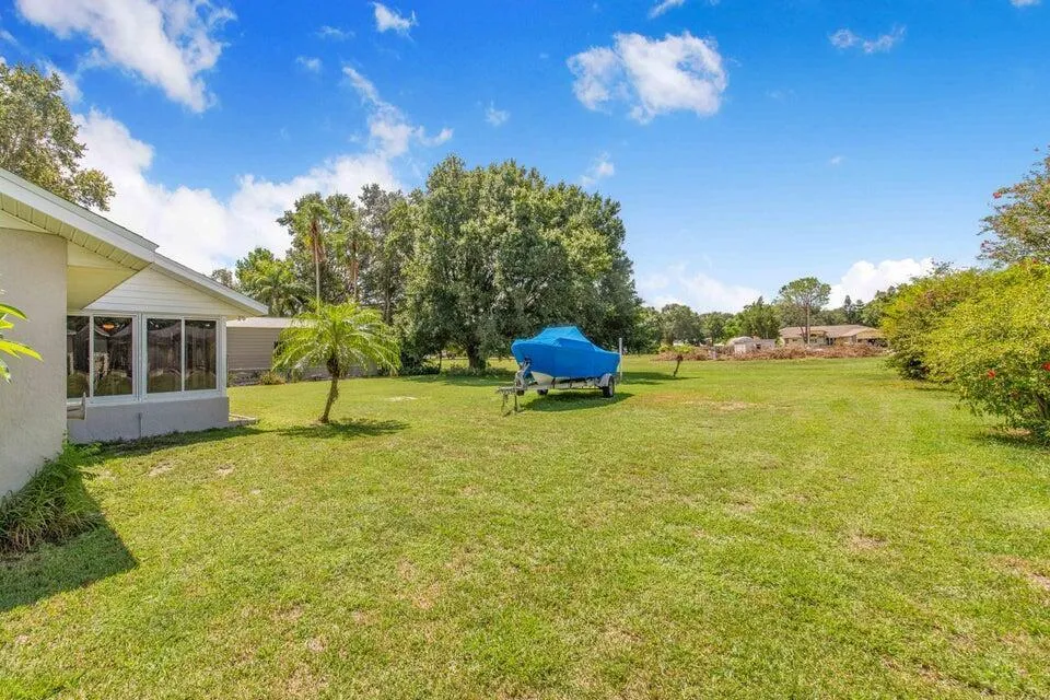 910 Liberty Lane 