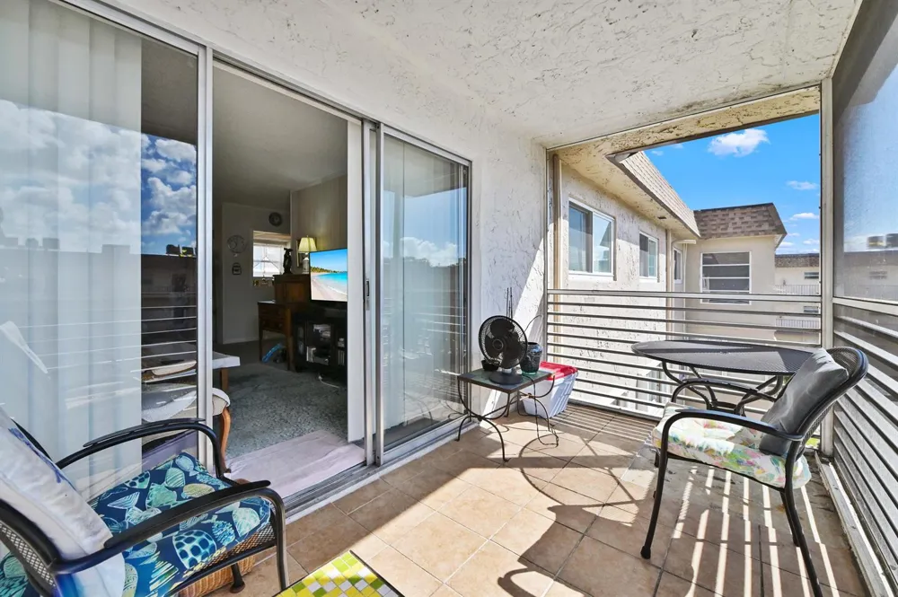 721 Lori Drive #313 Palm Springs, FL 33461