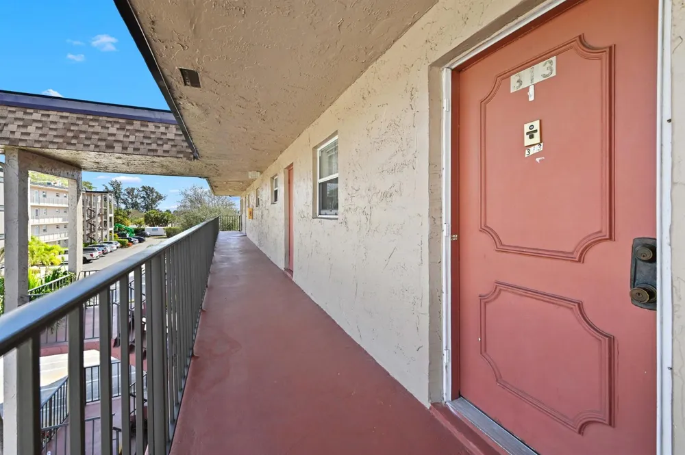 721 Lori Drive #313 Palm Springs, FL 33461