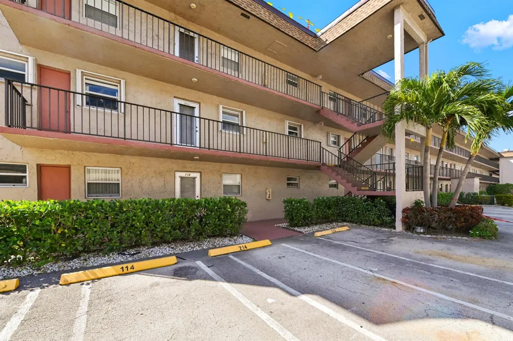 721 Lori Drive #313 Palm Springs, FL 33461