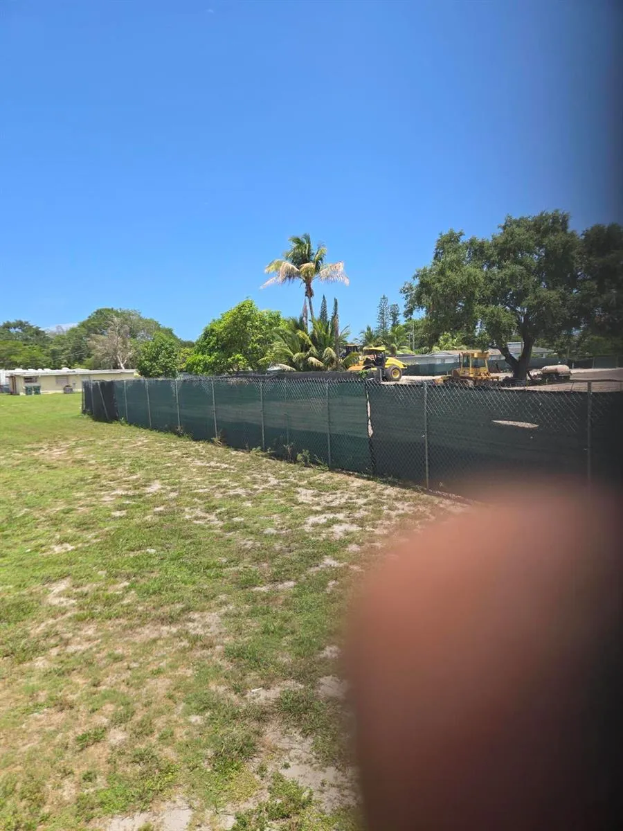 2014 NW 28th Street Oakland Park, FL 33311