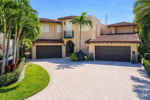 2850 NE 44th Street