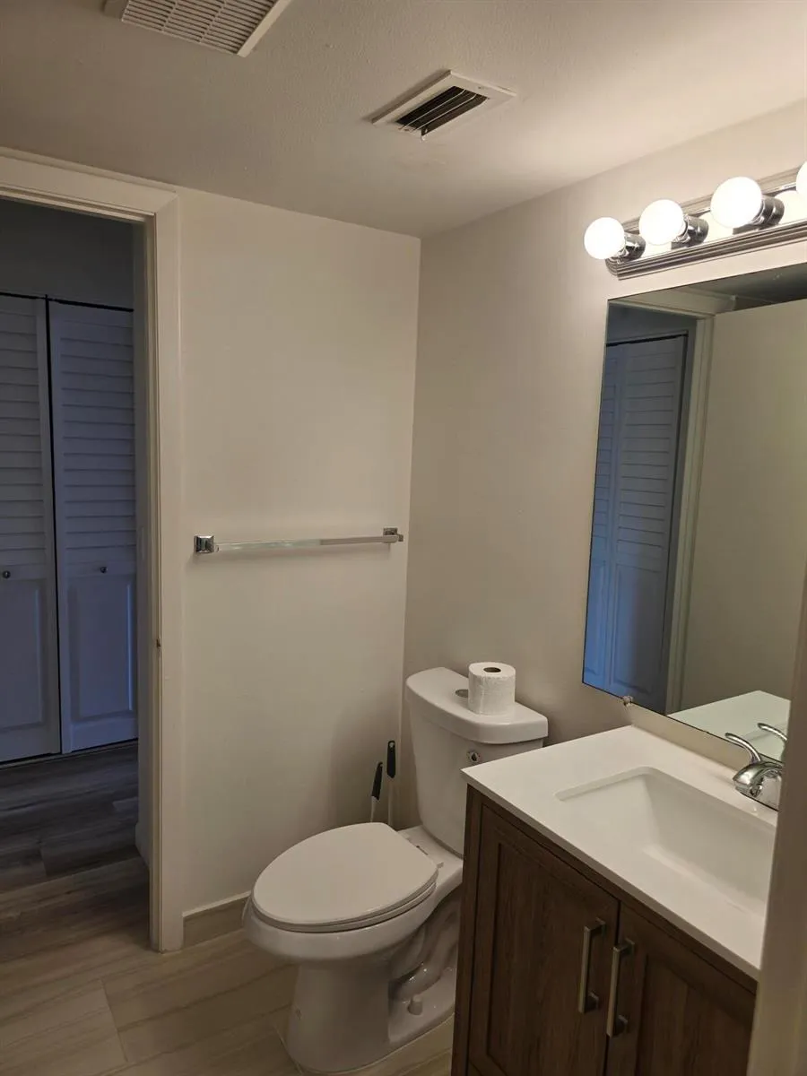1106 Green Pine Boulevard #F1 West Palm Beach, FL 33409