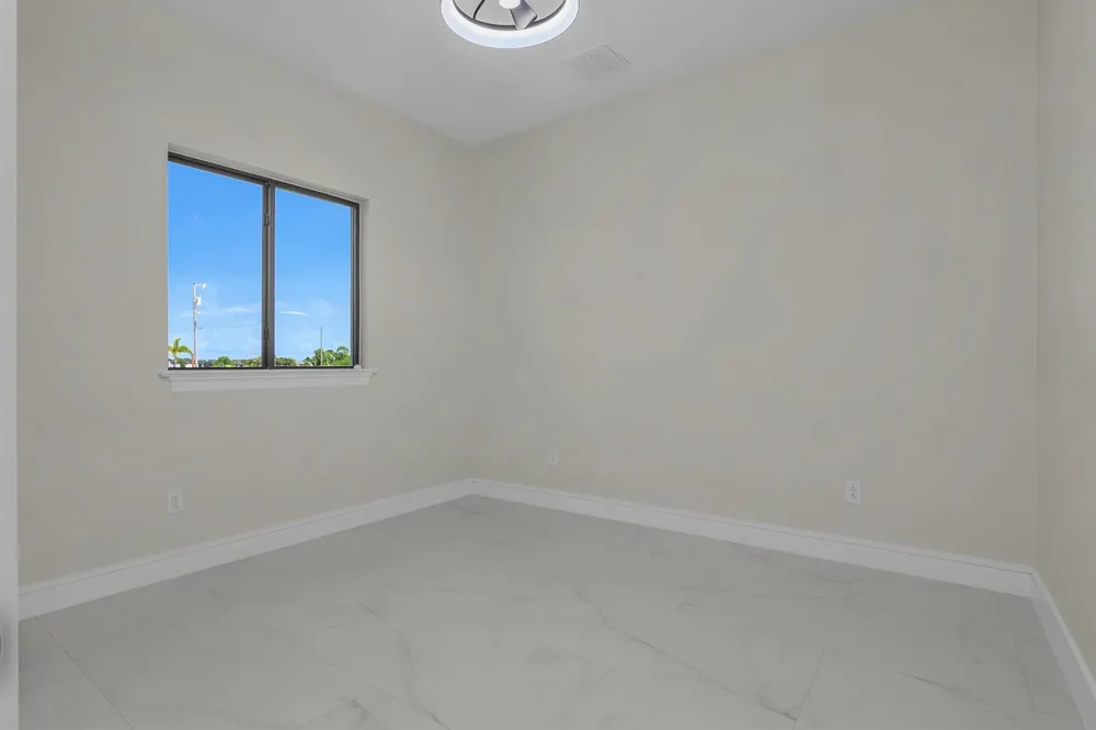 3410 NW 39th Lane Cape Coral, FL 33993