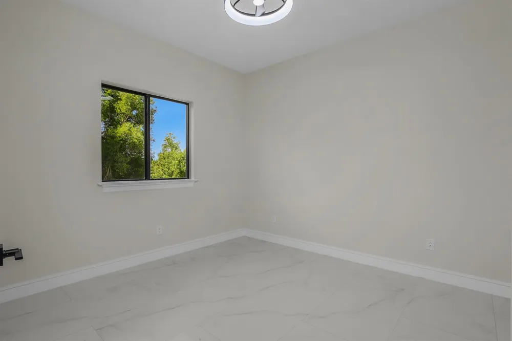 3410 NW 39th Lane Cape Coral, FL 33993