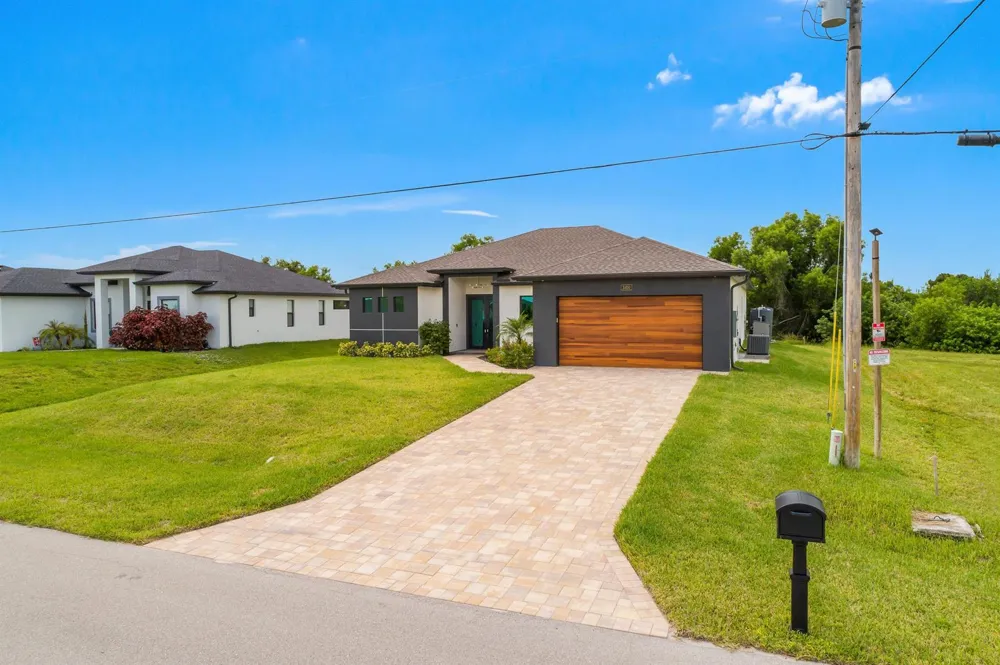 3410 NW 39th Lane Cape Coral, FL 33993