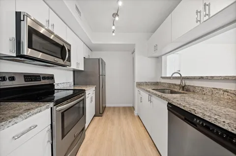 117 Yacht Club Way #205