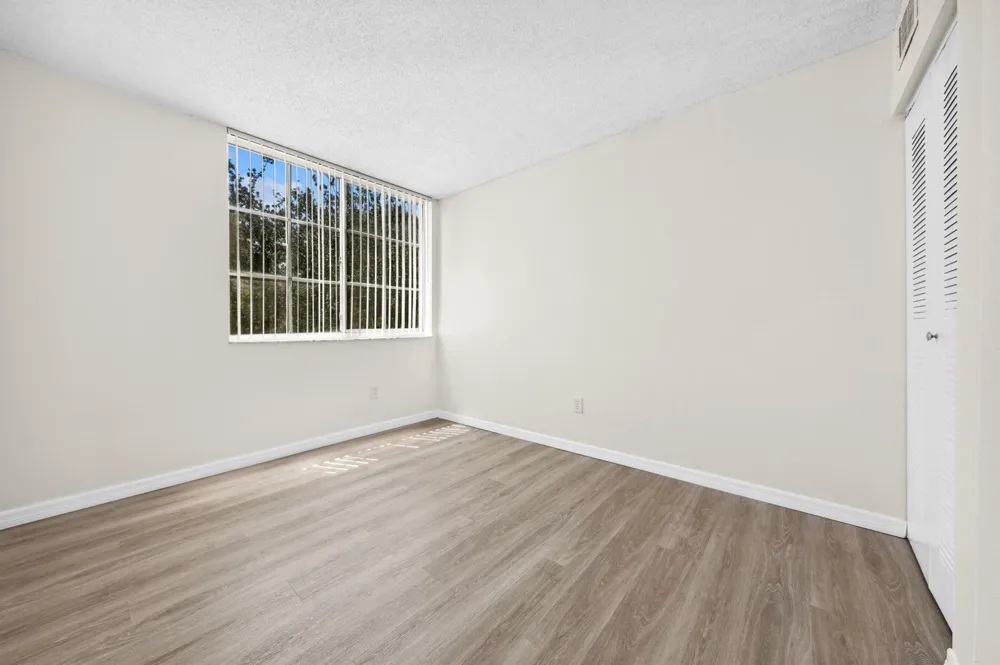 117 Yacht Club Way #205 Hypoluxo, FL 33462