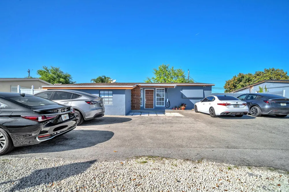 7151 Taft Street Hollywood, FL 33024