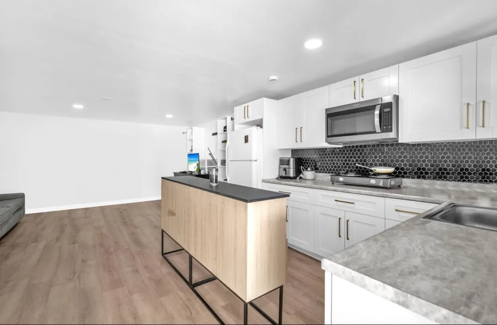 7151 Taft Street Hollywood, FL 33024