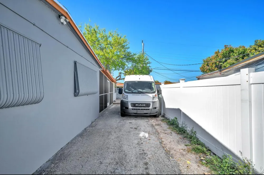 7151 Taft Street Hollywood, FL 33024