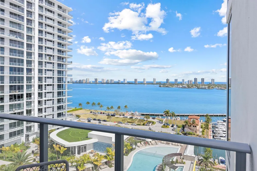 220 Lake Shore Drive #1410 Lake Park, FL 33403