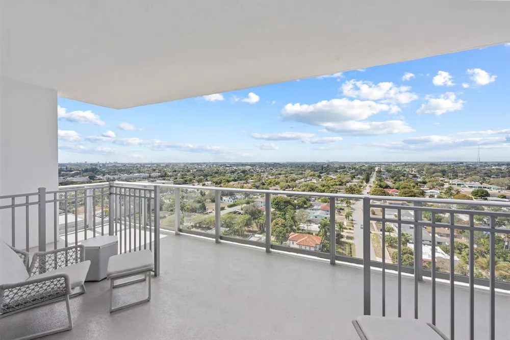 220 Lake Shore Drive #1410 Lake Park, FL 33403