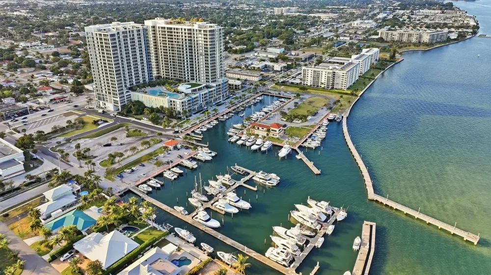 220 Lake Shore Drive #1410 Lake Park, FL 33403