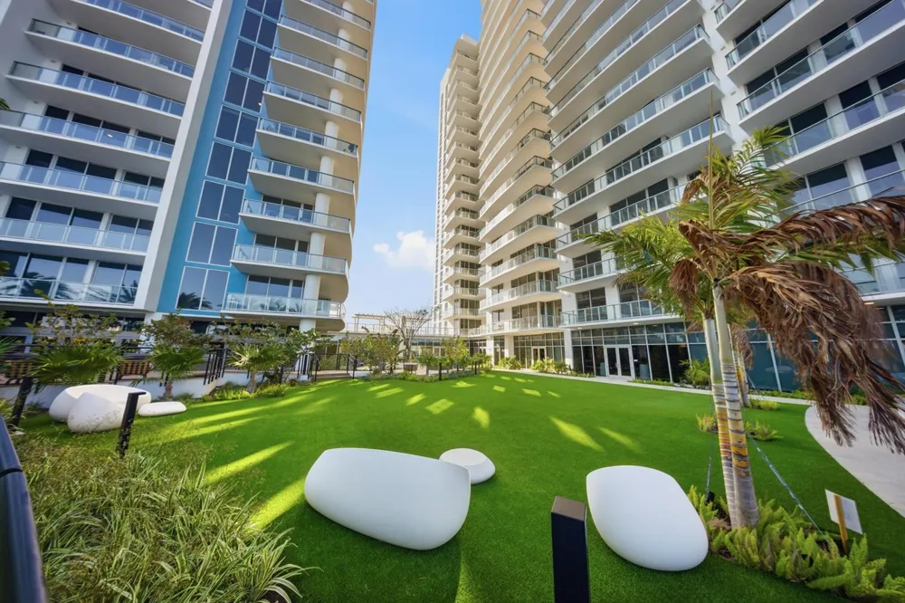 220 Lake Shore Drive #1410 Lake Park, FL 33403