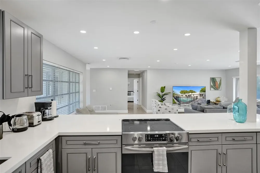 260 Allenwood Drive Lauderdale By The Sea, FL 33308