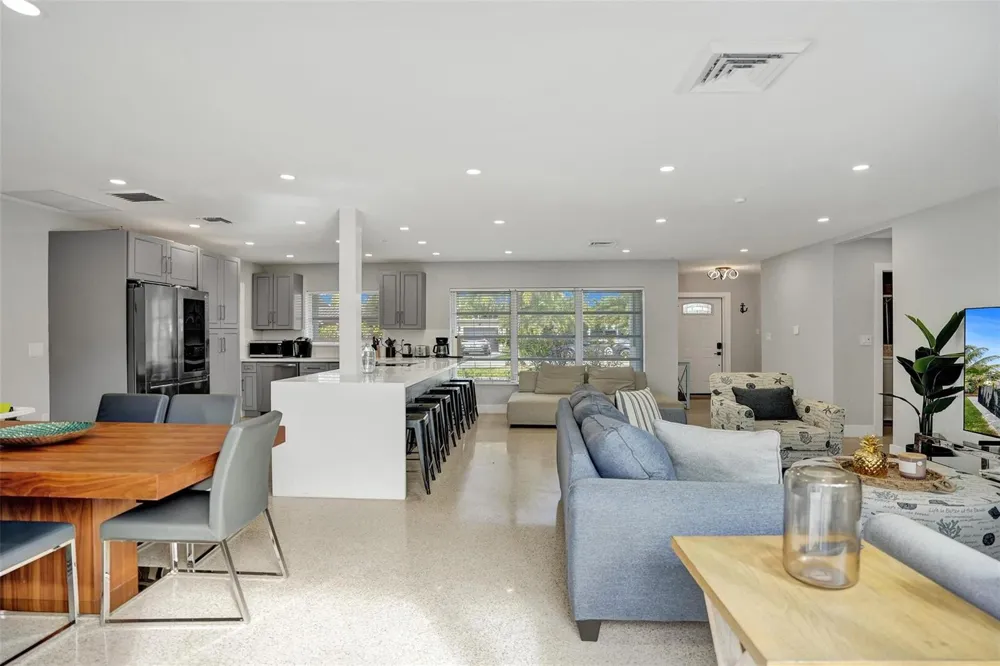 260 Allenwood Drive Lauderdale By The Sea, FL 33308