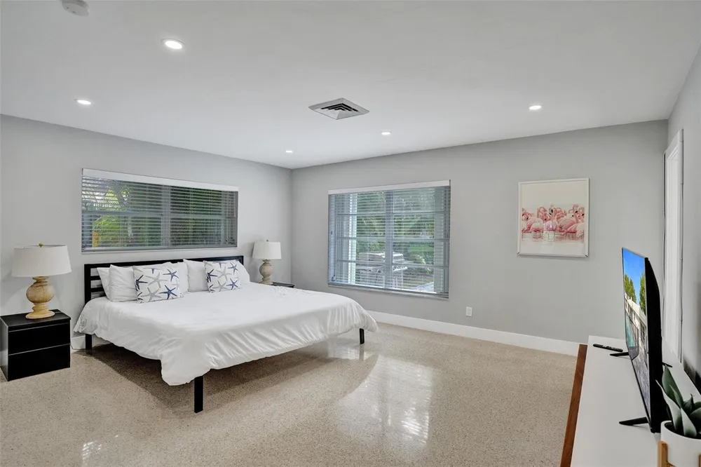 260 Allenwood Drive Lauderdale By The Sea, FL 33308