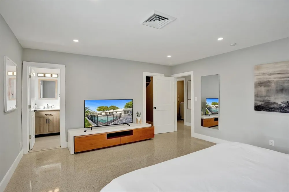 260 Allenwood Drive Lauderdale By The Sea, FL 33308