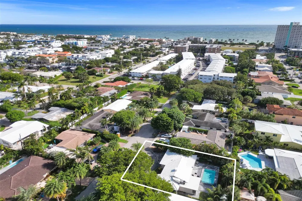 260 Allenwood Drive Lauderdale By The Sea, FL 33308
