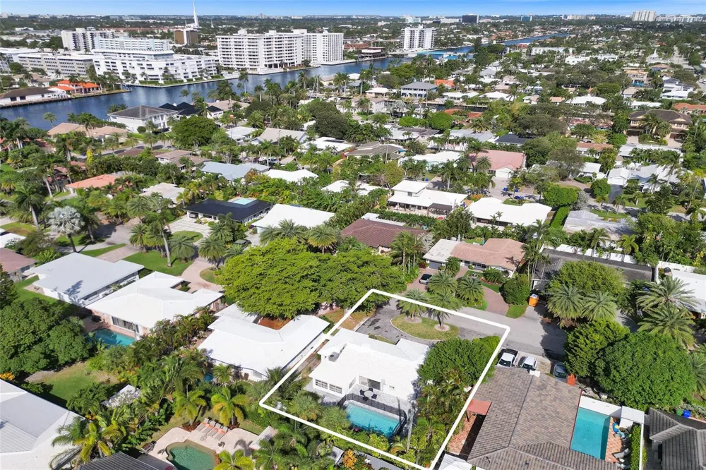 260 Allenwood Drive Lauderdale By The Sea, FL 33308