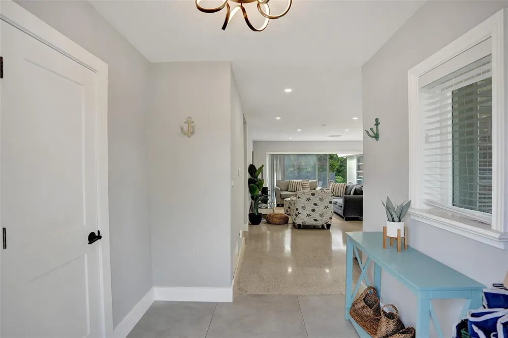 260 Allenwood Drive Lauderdale By The Sea, FL 33308