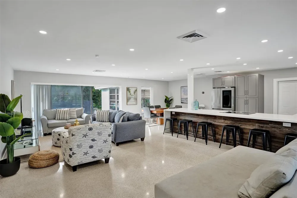 260 Allenwood Drive Lauderdale By The Sea, FL 33308