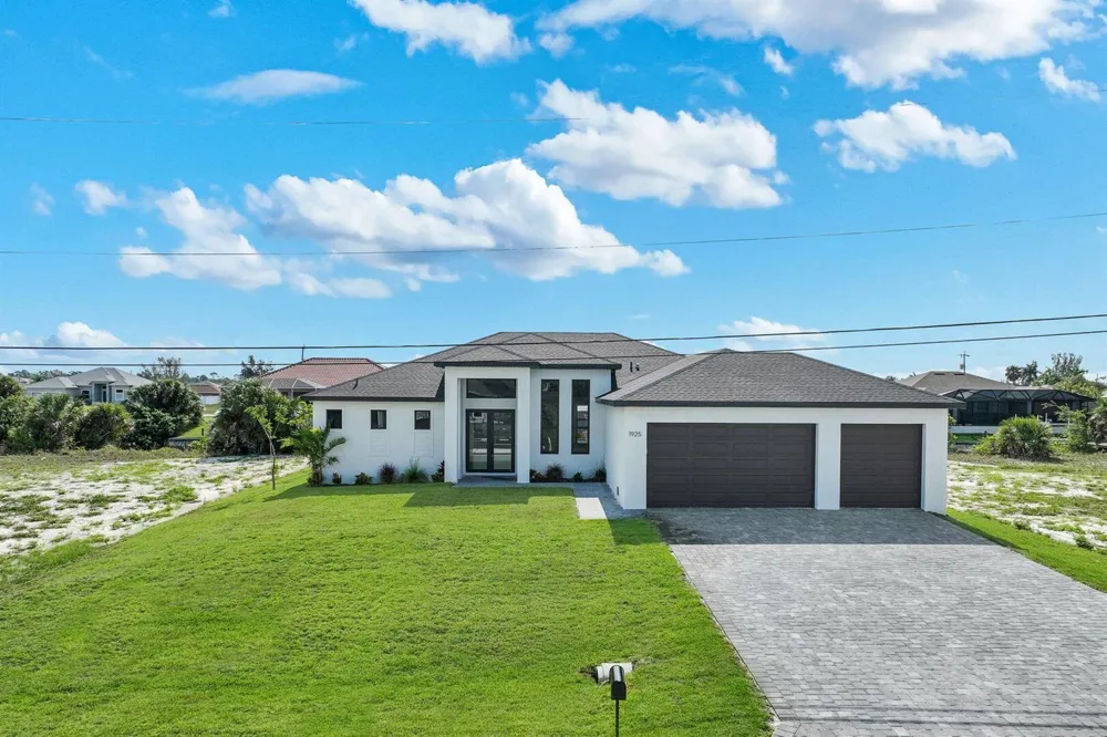 1925 NW 34th Place Cape Coral, FL 33993