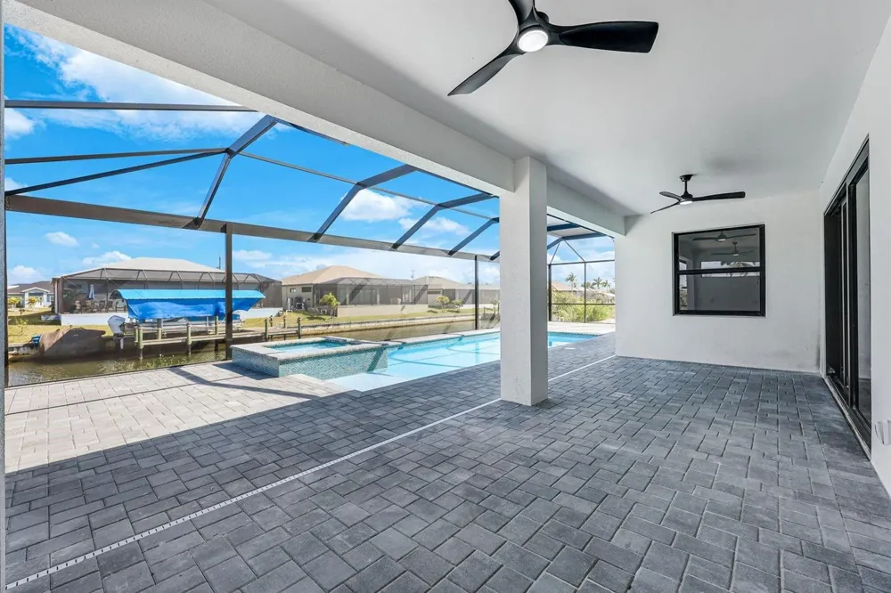 1925 NW 34th Place Cape Coral, FL 33993