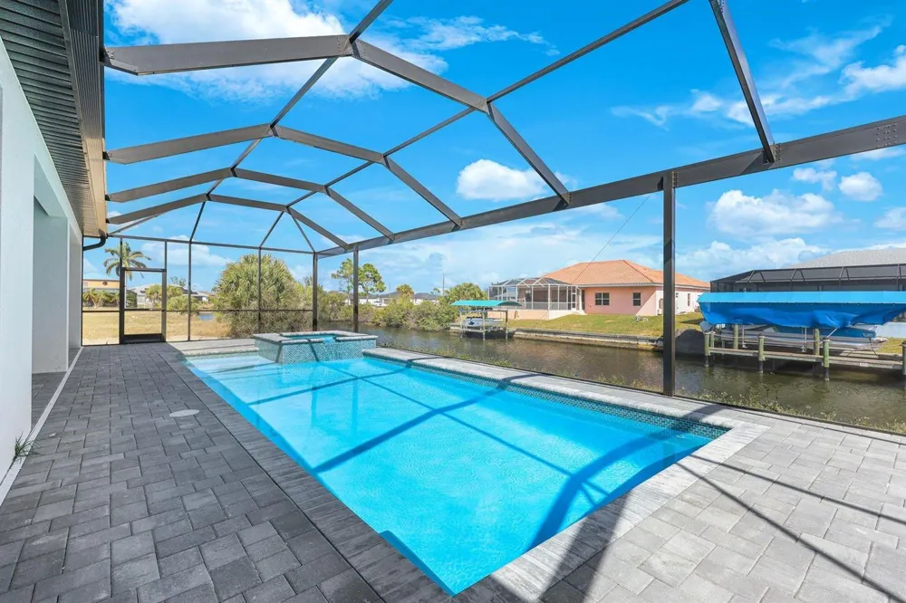 1925 NW 34th Place Cape Coral, FL 33993