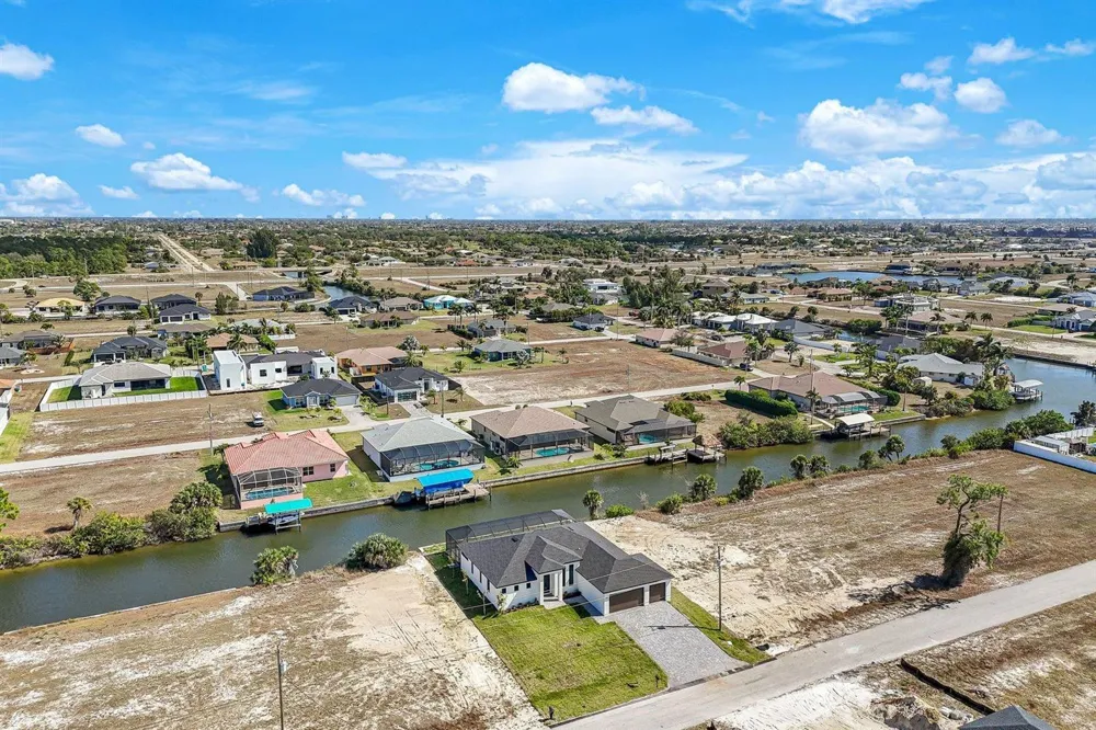 1925 NW 34th Place Cape Coral, FL 33993