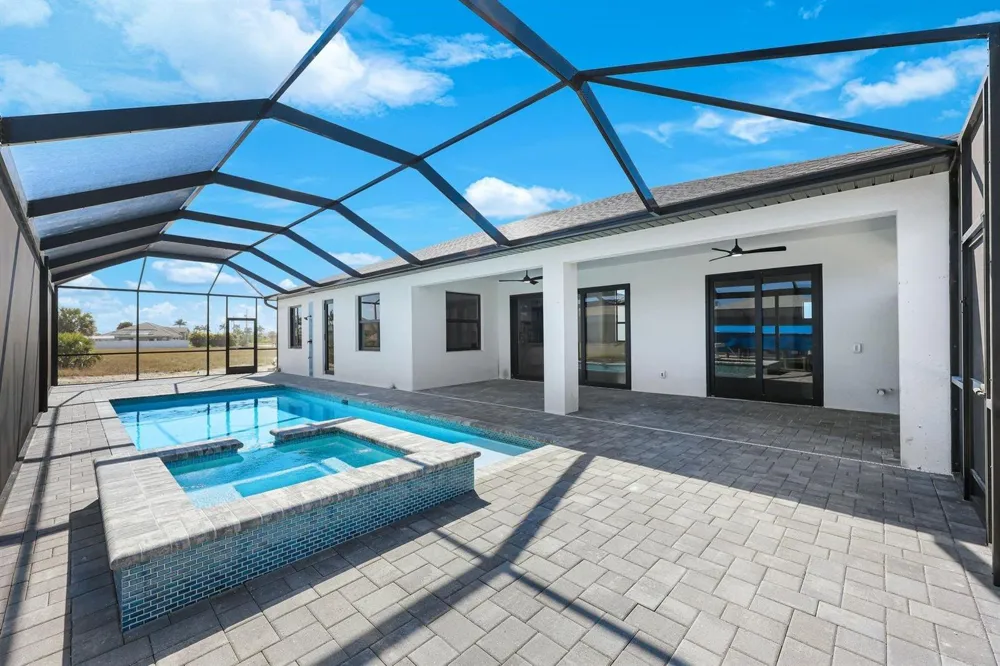 1925 NW 34th Place Cape Coral, FL 33993