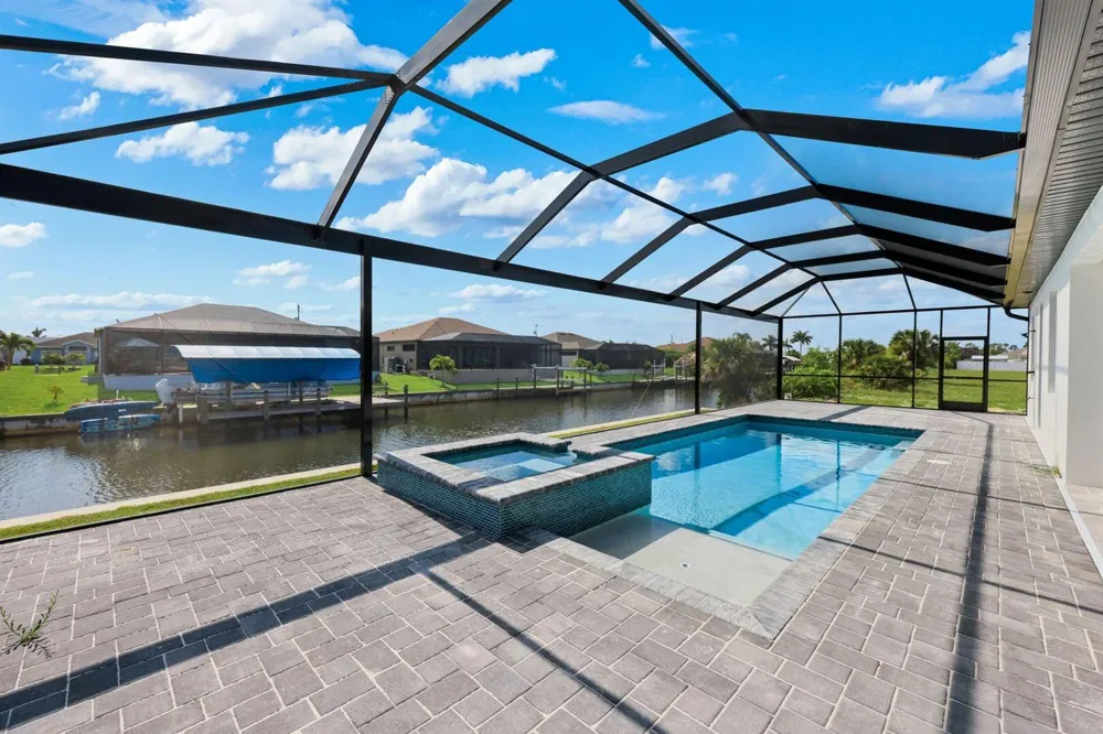 1925 NW 34th Place Cape Coral, FL 33993