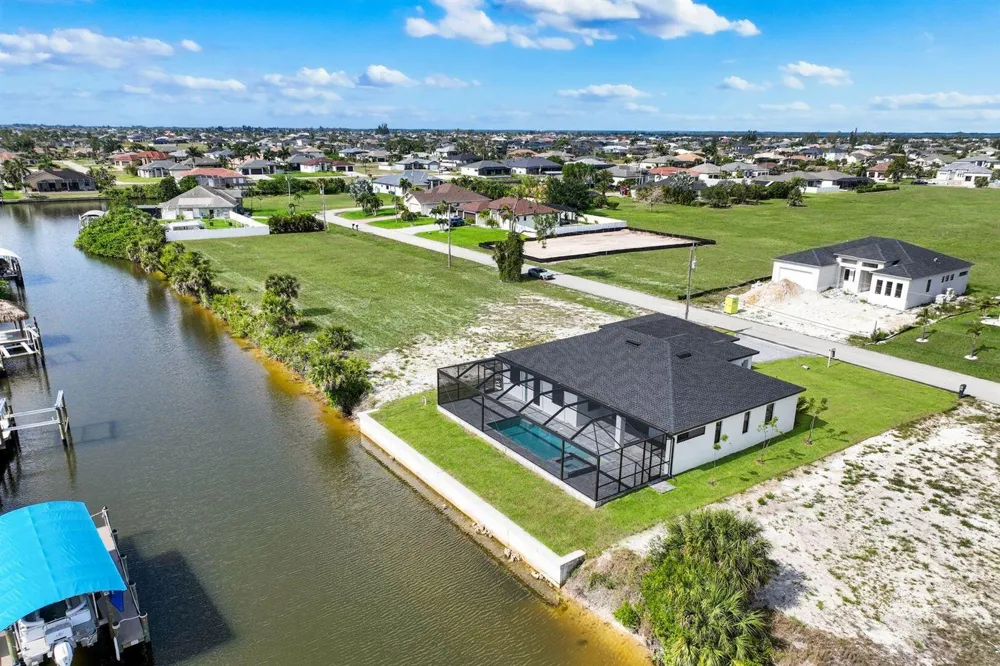 1925 NW 34th Place Cape Coral, FL 33993