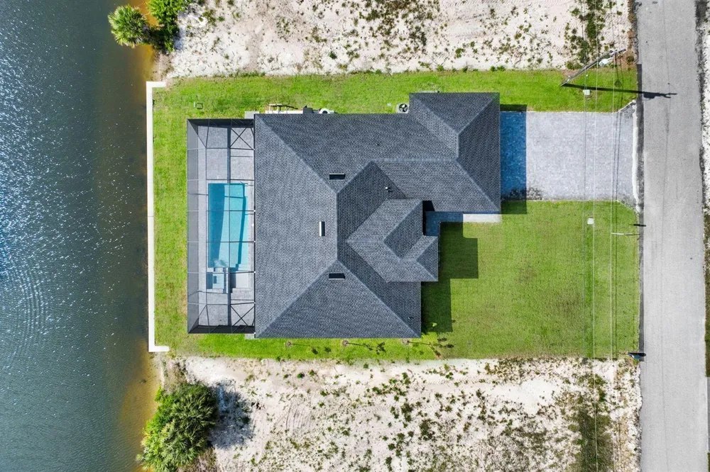 1925 NW 34th Place Cape Coral, FL 33993