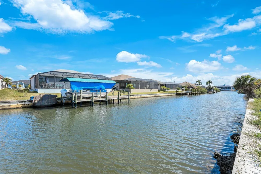 1925 NW 34th Place Cape Coral, FL 33993
