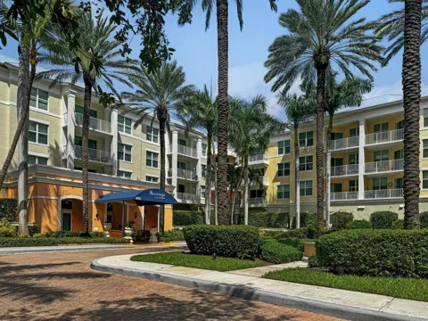 802 W Windward Way #304
