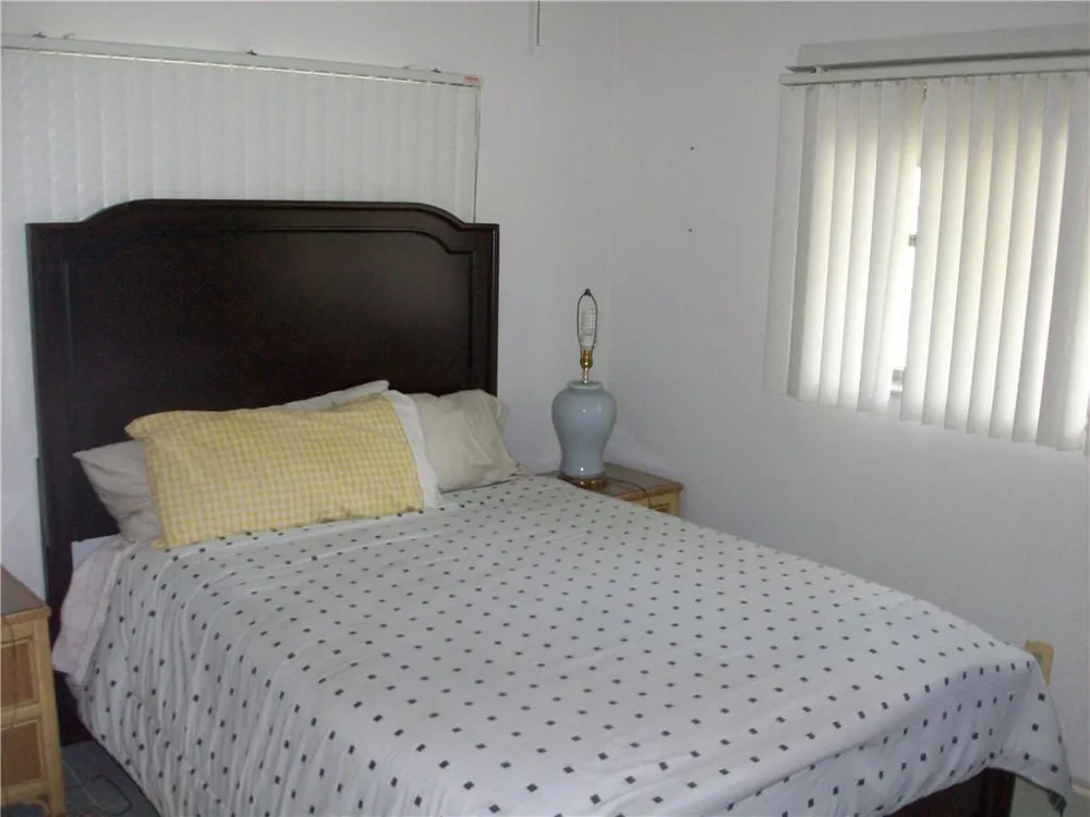 5039 NW 42 STREET Lauderdale Lakes, FL 33319